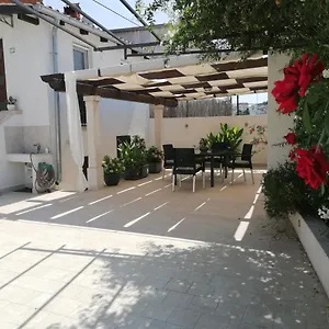 https://holiday-house-tina-pula.in-istria.net